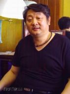 燕銜泥