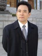 周恩來（郭偉華飾演）