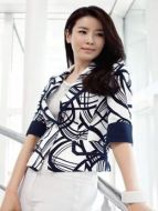 （李泰蘭飾演）