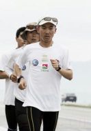 跑步回中國(guó)劇情介紹(1-14全集)